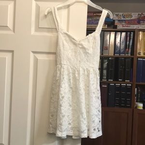 ⭐️ White short dress 2/30$